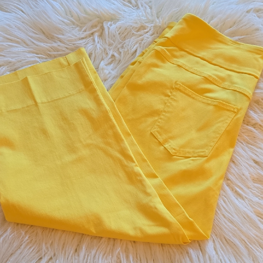Ruby Rd. Cropped Yellow Pants - image 1